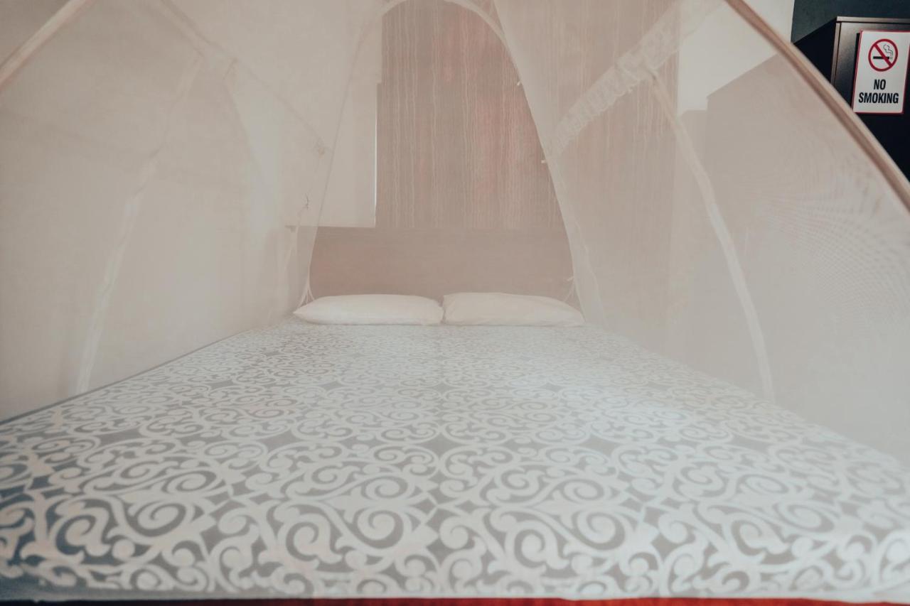 Lilly Palace Villa Guest House Негомбо Екстер'єр фото